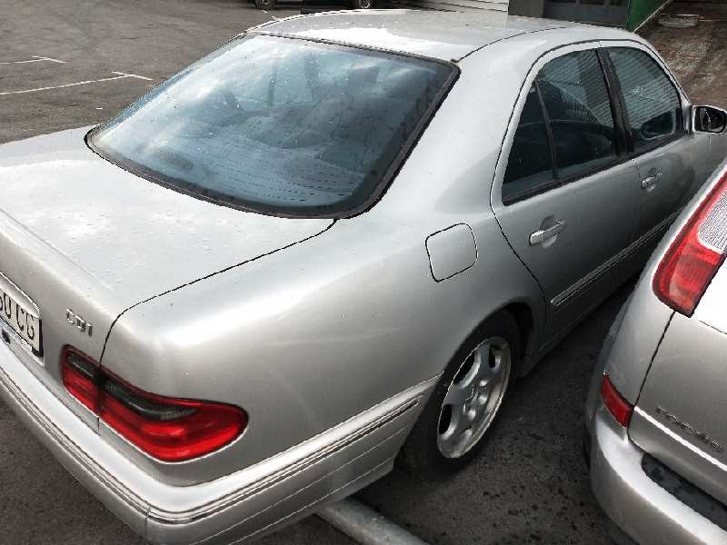 mercedes clase e (w210) berlina diesel del año 2000