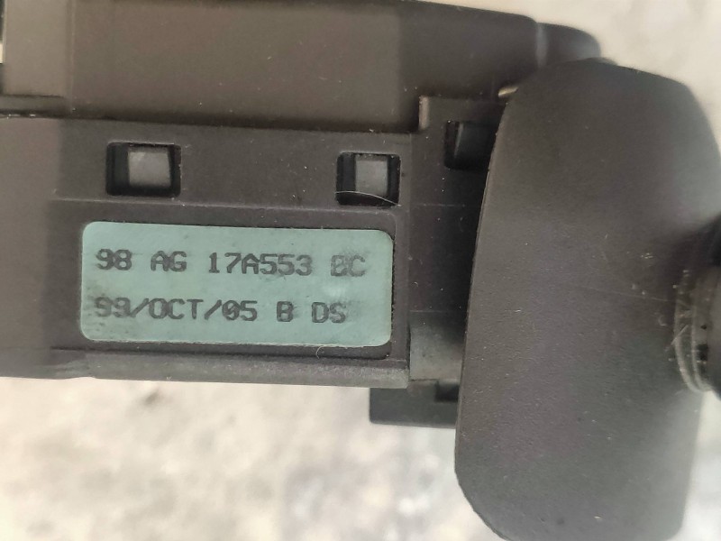 Recambio de mando limpia para ford fiesta berl./courier referencia OEM IAM 98AG17A553   Recambio de mando limpia para ford fiesta berl./courier referencia OEM IAM 98AG17A553