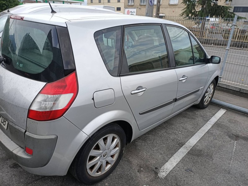 renault scenic ii del año 2006