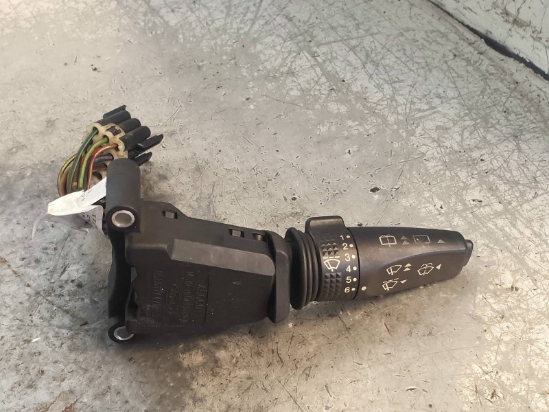 Recambio de mando limpia para ford scorpio ghia berlina referencia OEM IAM 85GG17K478  