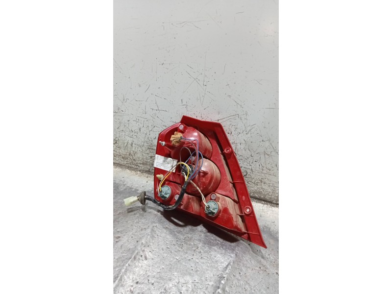 Recambio de piloto trasero derecho para daewoo kalos 1.2 se referencia OEM IAM   