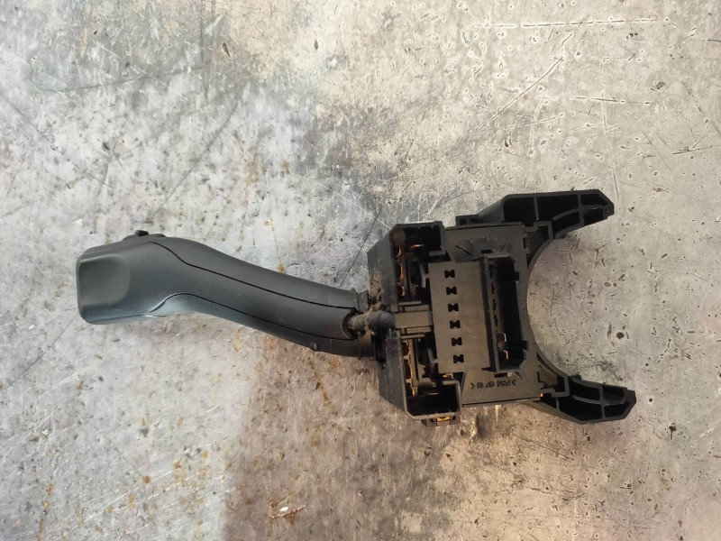 Recambio de mando limpia para seat toledo (1m2) select referencia OEM IAM 4BO953503E  