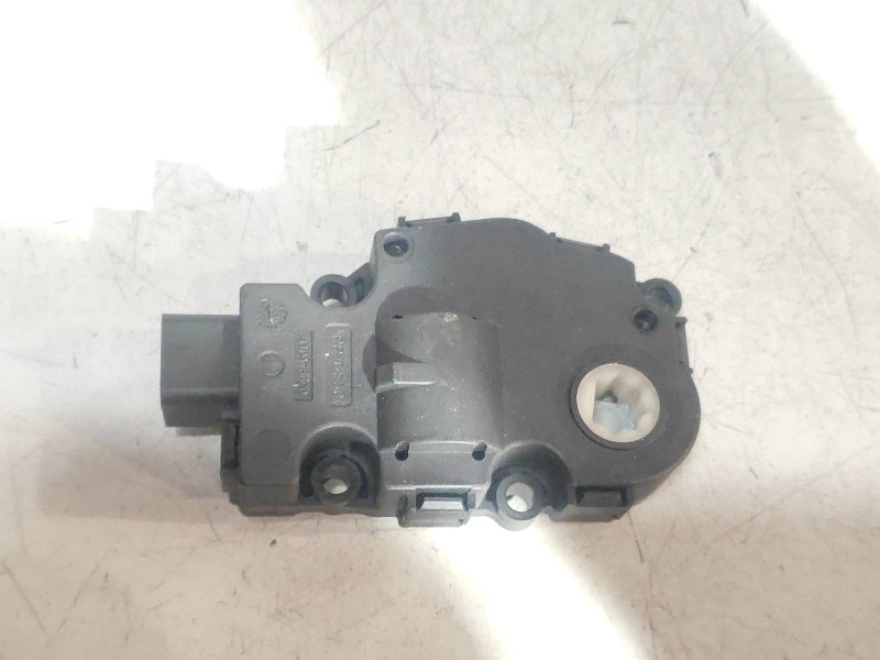 Recambio de motor apertura trampillas climatizador para bmw x1 (e84) xdrive 23d referencia OEM IAM EFB33115  