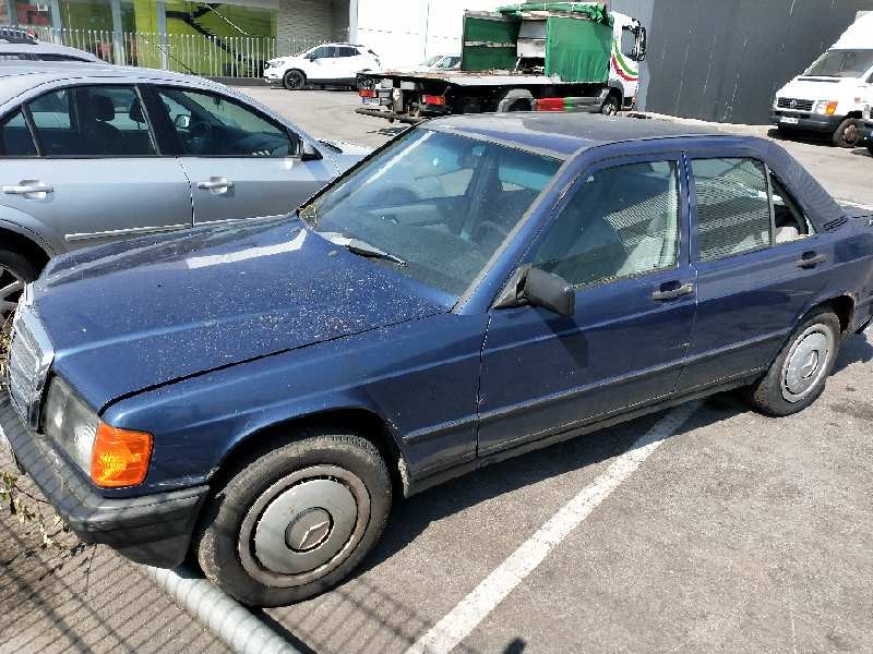 mercedes clase c (w201) berlina del año 1988