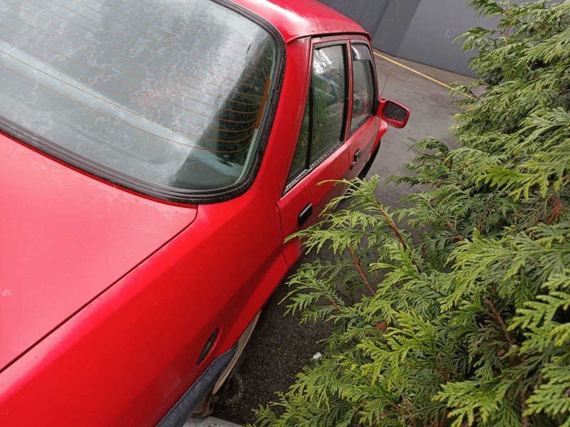 ford orion del año 1990