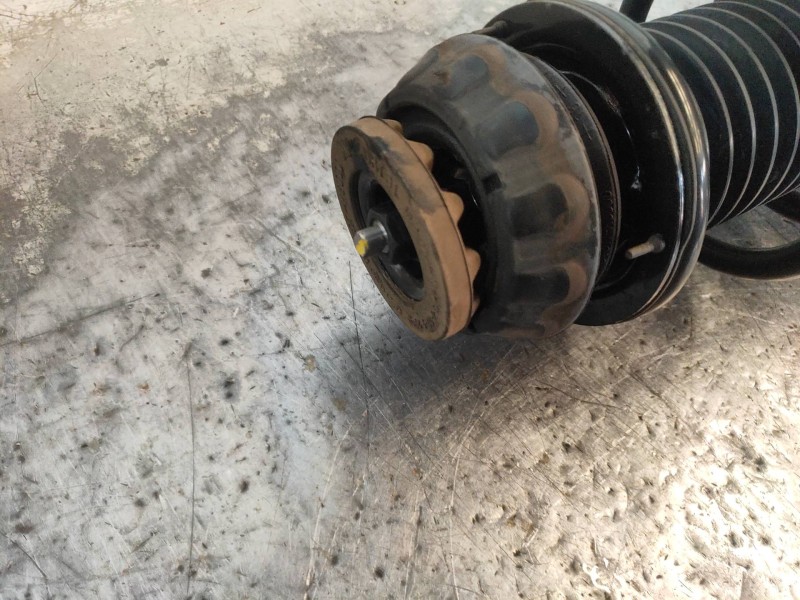 Recambio de amortiguador delantero derecho para kia rio (yb) attract referencia OEM IAM 54660H810  