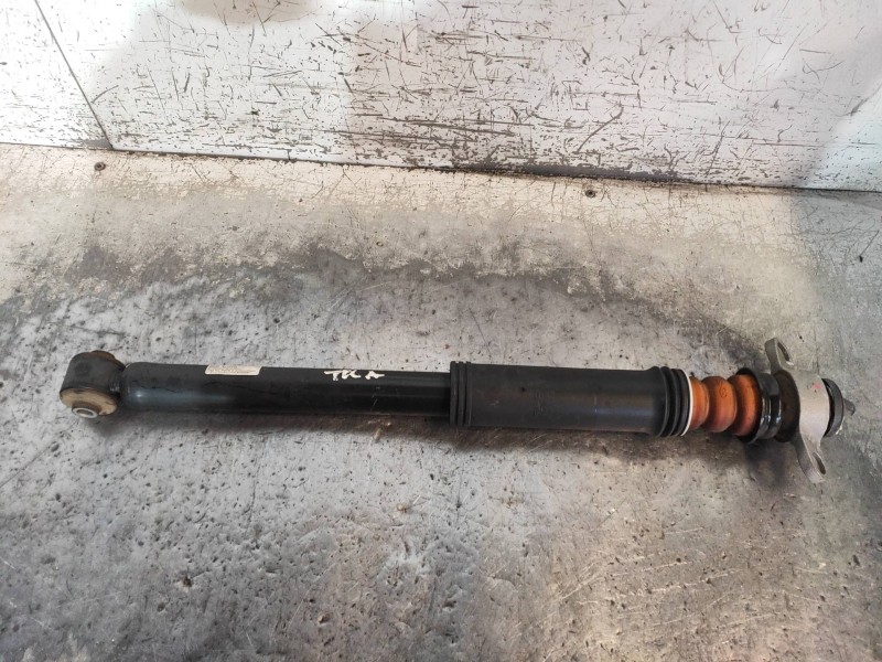 Recambio de amortiguador trasero derecho para kia rio (yb) attract referencia OEM IAM 55300H8100  