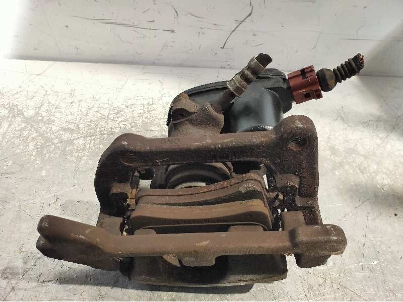 Recambio de pinza freno trasera derecha para audi a4 ber. (b8) básico referencia OEM IAM   