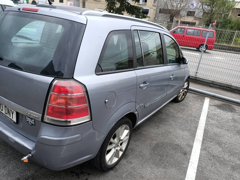 opel zafira b del año 2005
