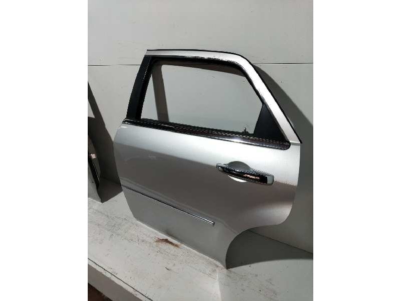 Recambio de puerta trasera izquierda para chrysler 300 c 3.5 referencia OEM IAM  4 PUERTAS 