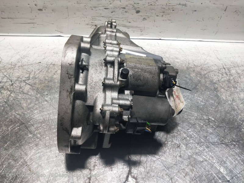 Recambio de caja cambios para smart coupe 0.8 cdi cat referencia OEM IAM 0001812V007 12010056641 
