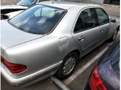 mercedes clase e (w210) berlina diesel del año 2000 2