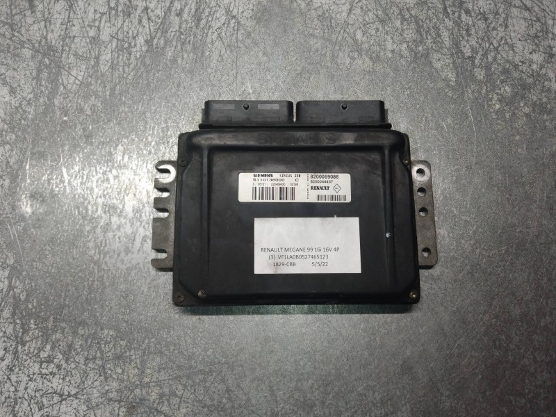 Recambio de centralita motor uce para renault megane i fase 2 classic (la..) 1.6 16v century referencia OEM IAM S110138000C 8200