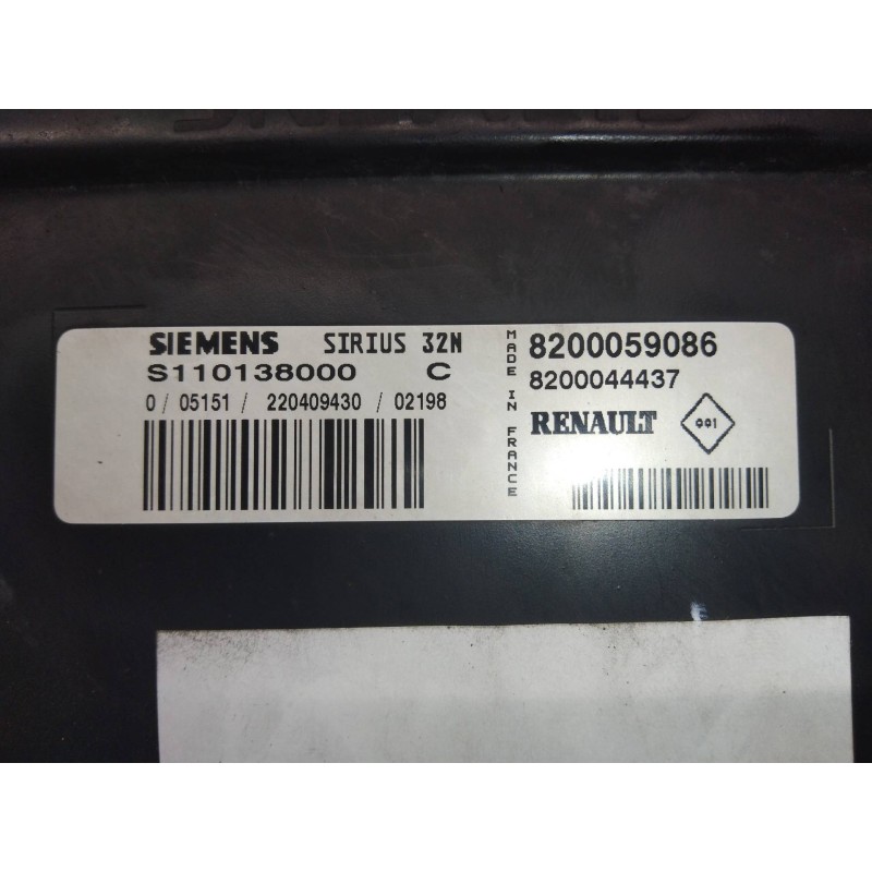 Recambio de centralita motor uce para renault megane i fase 2 classic (la..) 1.6 16v century referencia OEM IAM S110138000C 8200