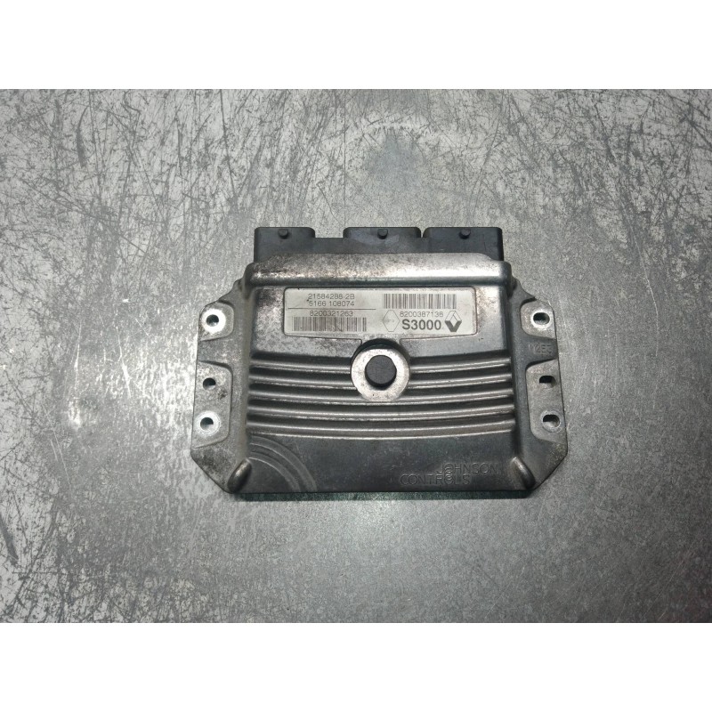 Recambio de centralita motor uce para renault megane ii coupe/cabrio confort authentique referencia OEM IAM 215842882B 820032126