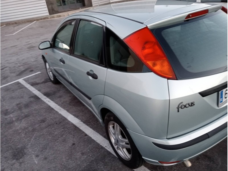 ford focus berlina (cak) del año 2003