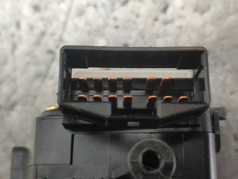 Recambio de mando limpia para kia magentis 2.0 crdi referencia OEM IAM 202004725  