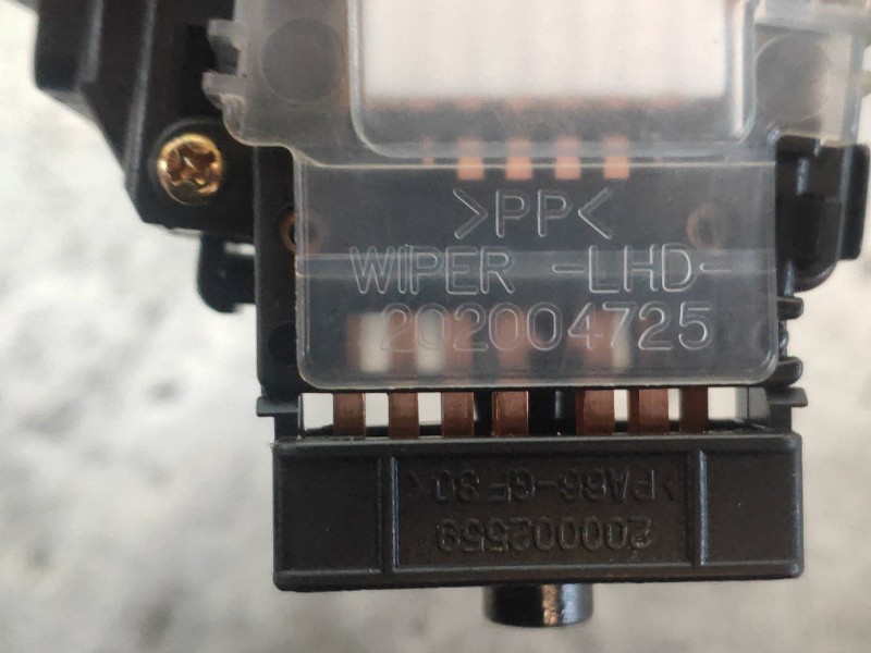 Recambio de mando limpia para kia magentis 2.0 crdi referencia OEM IAM 202004725  