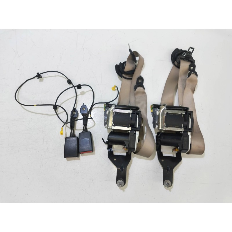 Recambio de juego cinturones delantero para mercedes clase cls (w218) cls 350 cdi be (218.323) referencia OEM IAM   4P