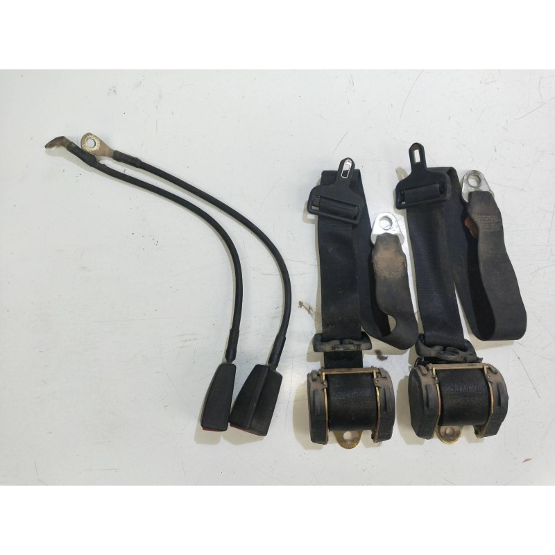 Recambio de juego cinturones delantero para mercedes mb 100 d caja cerrada / combi 2.4 diesel referencia OEM IAM   5P