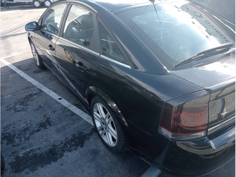 opel vectra c berlina del año 2003