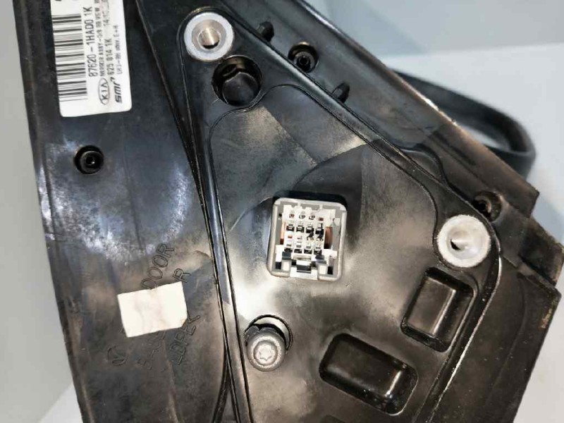 Recambio de retrovisor derecho para kia cee´d 1.4 cat referencia OEM IAM   ELECTRICO