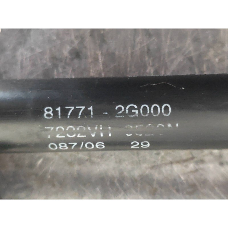 Recambio de amortiguadores maletero / porton para kia magentis 2.0 crdi referencia OEM IAM 817712G000  