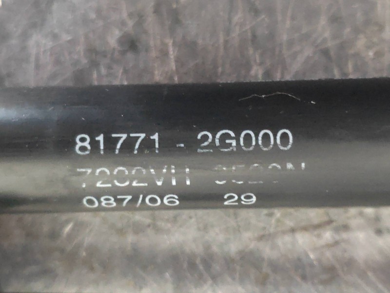 Recambio de amortiguadores maletero / porton para kia magentis 2.0 crdi referencia OEM IAM 817712G000  