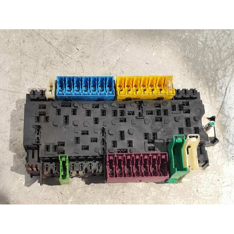 Recambio de caja reles / fusibles para mercedes clase b (w246) b 180 cdi be (246.200) referencia OEM IAM A2469060093  