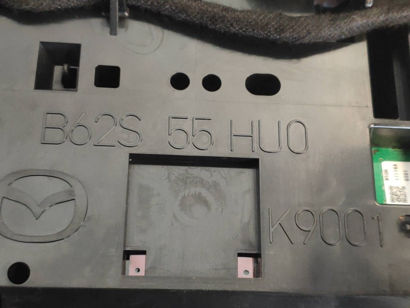 Recambio de pantalla multifuncion para mazda 3 lim. () style referencia OEM IAM B62S55HU0  