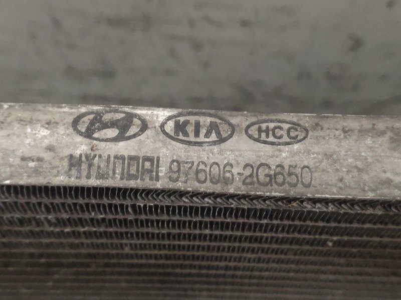 Recambio de condensador / radiador aire acondicionado para kia magentis 2.0 crdi referencia OEM IAM 976062G650  
