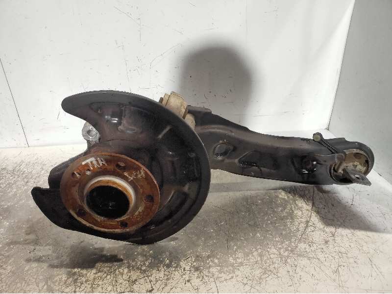 Recambio de mangueta trasera derecha para mercedes clase b (w246) b 180 cdi be (246.200) referencia OEM IAM   