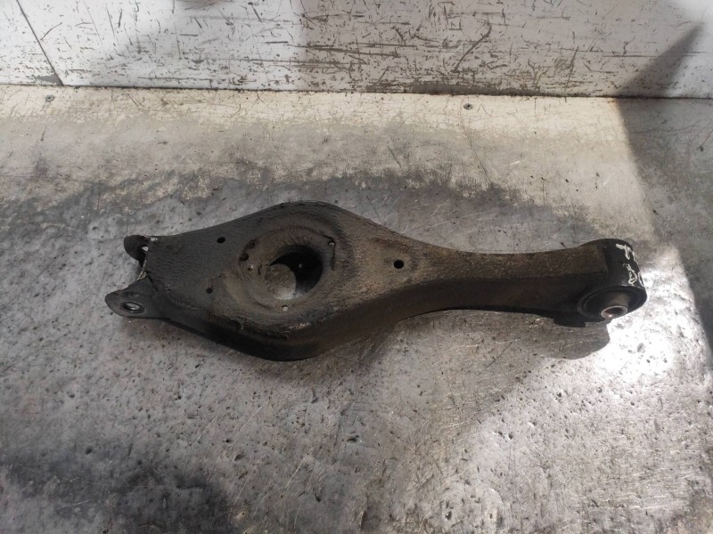 Recambio de brazo suspension inferior trasero derecho para kia magentis 2.0 crdi referencia OEM IAM   