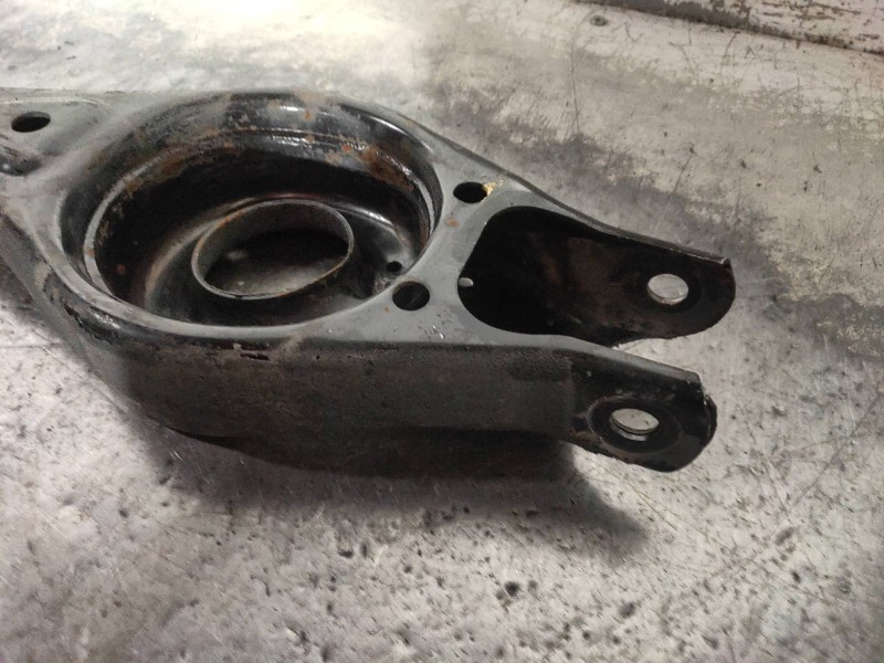 Recambio de brazo suspension inferior trasero izquierdo para kia magentis 2.0 crdi referencia OEM IAM   