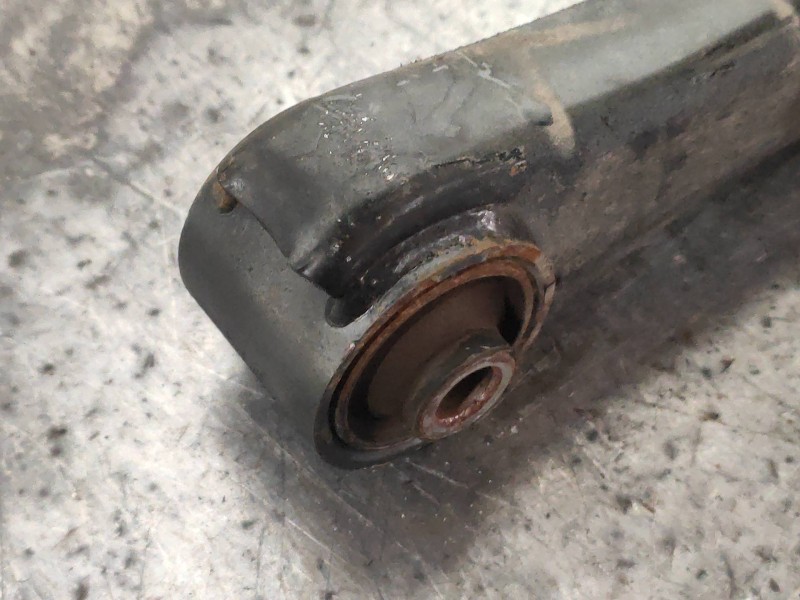 Recambio de brazo suspension inferior trasero izquierdo para kia magentis 2.0 crdi referencia OEM IAM   