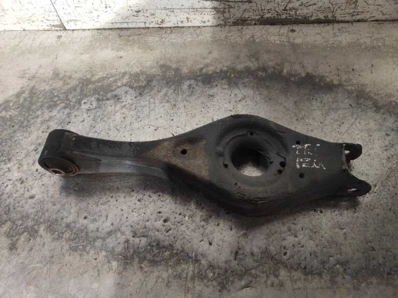 Recambio de brazo suspension inferior trasero izquierdo para kia magentis 2.0 crdi referencia OEM IAM   