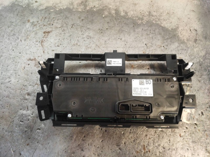 Recambio de mando calefaccion / aire acondicionado para mazda 3 lim. () style referencia OEM IAM BAER61190C VPGALH18C612BD 