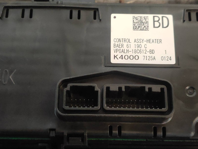 Recambio de mando calefaccion / aire acondicionado para mazda 3 lim. () style referencia OEM IAM BAER61190C VPGALH18C612BD 