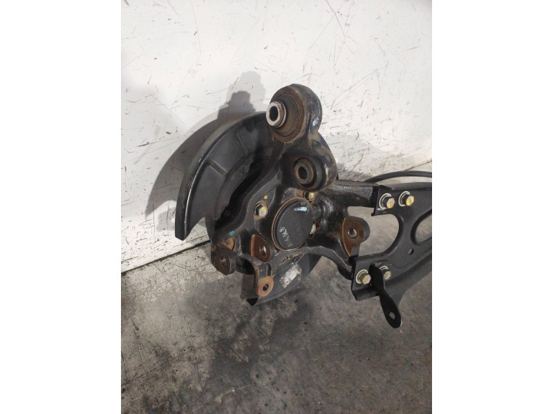 Recambio de mangueta trasera derecha para kia magentis 2.0 crdi referencia OEM IAM   