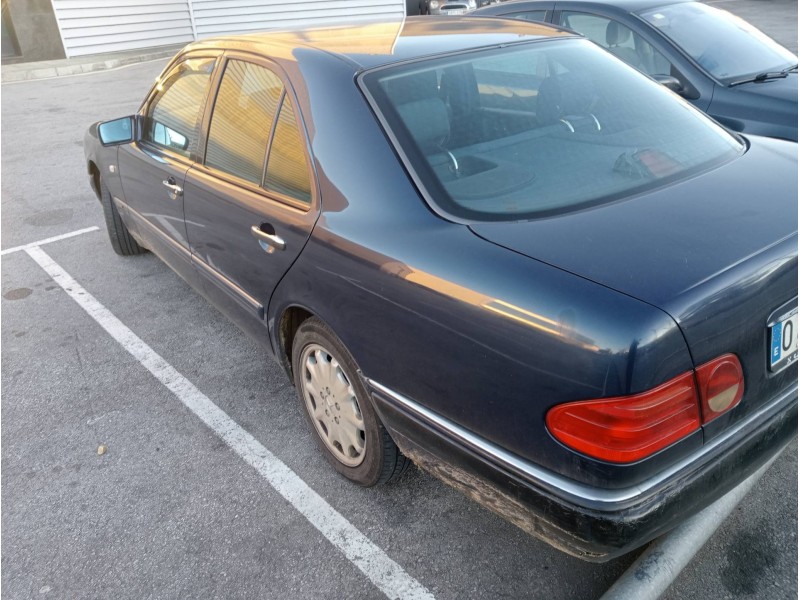 mercedes clase e (w210) berlina diesel del año 1997