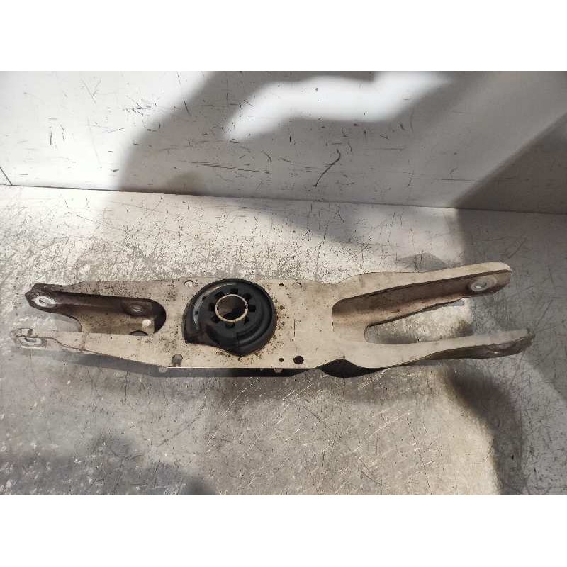 Recambio de brazo suspension superior trasero derecho para mercedes clase b (w246) b 180 cdi be (246.200) referencia OEM IAM   