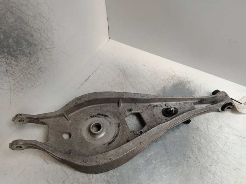 Recambio de brazo suspension inferior trasero derecho para bmw z4 roadster (e85) 2,5 referencia OEM IAM 33321094890  