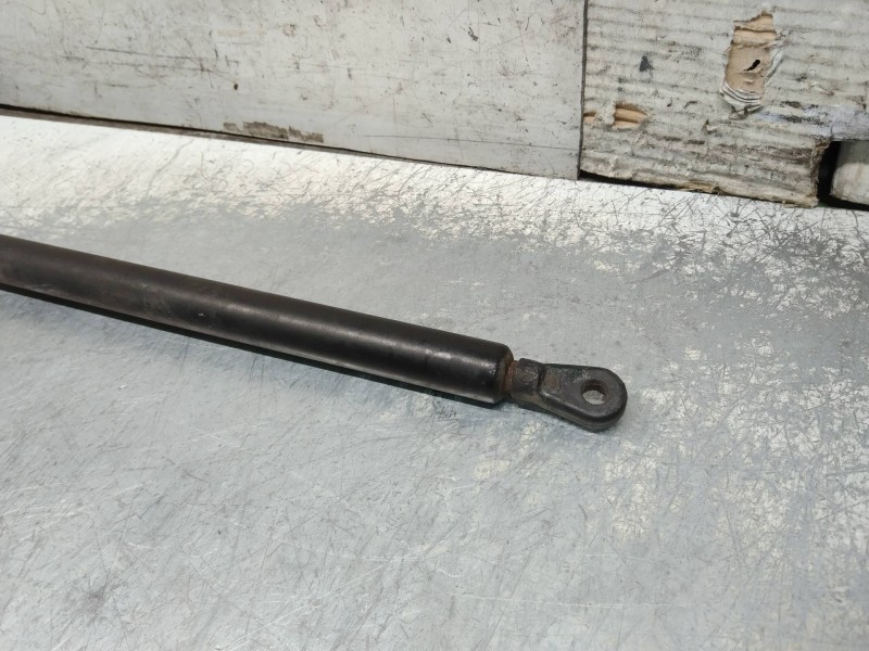 Recambio de amortiguadores capo para audi a6 berlina (c4) 2.5 tdi referencia OEM IAM   