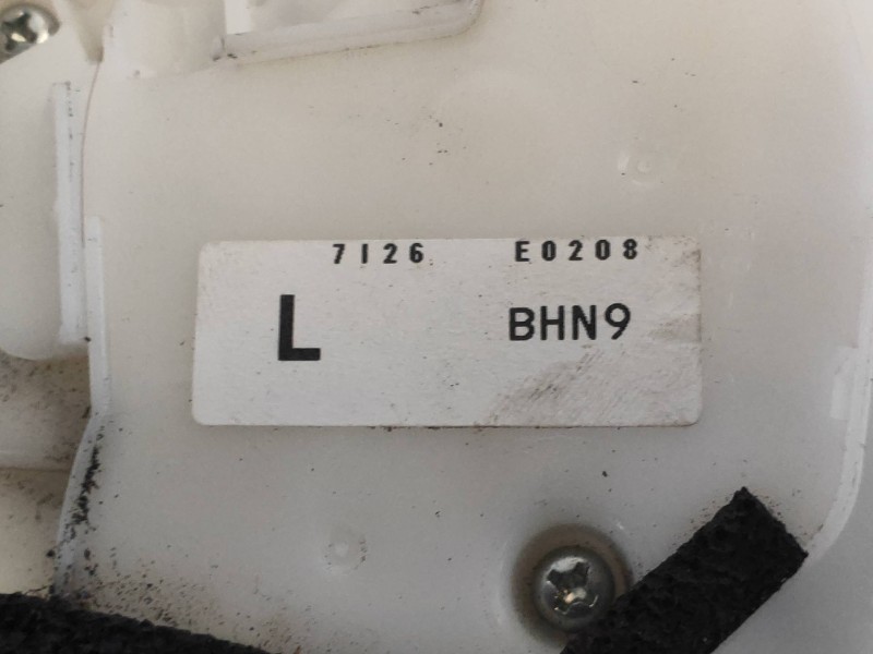 Recambio de motor cierre centralizado trasero izquierdo para mazda 3 lim. () style referencia OEM IAM 7126E0208  