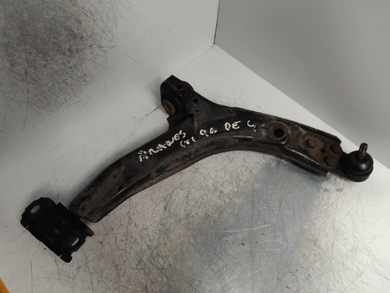 Recambio de brazo suspension inferior delantero derecho para daewoo aranos 1.5 l referencia OEM IAM   