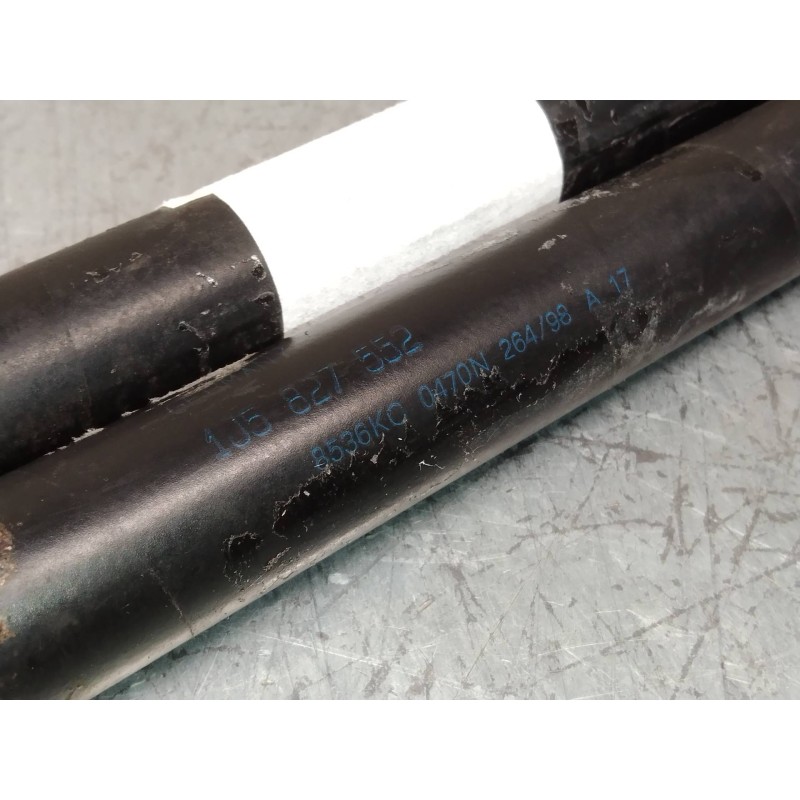 Recambio de amortiguadores maletero / porton para volkswagen bora berlina (1j2) highline referencia OEM IAM 1J5827552  470N