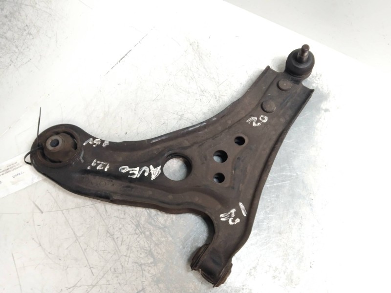 Recambio de brazo suspension inferior delantero izquierdo para chevrolet aveo ls referencia OEM IAM   