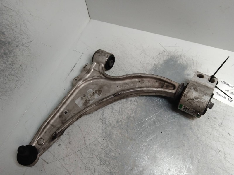 Recambio de brazo suspension inferior delantero izquierdo para chevrolet cruze ls referencia OEM IAM   