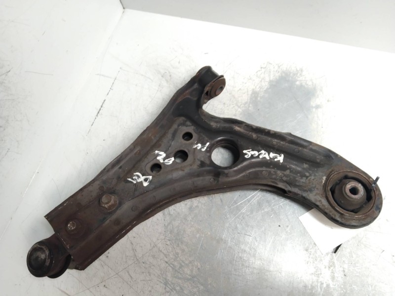 Recambio de brazo suspension inferior delantero derecho para daewoo kalos 1.4 se referencia OEM IAM   