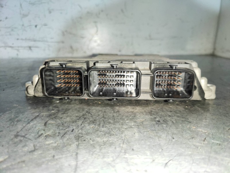 Recambio de centralita motor uce para peugeot partner kombi premium referencia OEM IAM 0281013872 9664843780 EDC16C34 9653958980